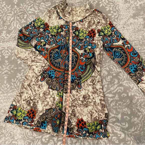 Women’s Radzoli XL multi-colored vibrant print cowl neck pullover - Picture 13 of 13